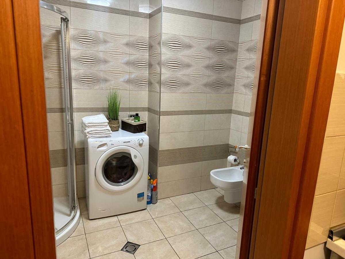 Luxury Condo In Tiranë Luaran gambar