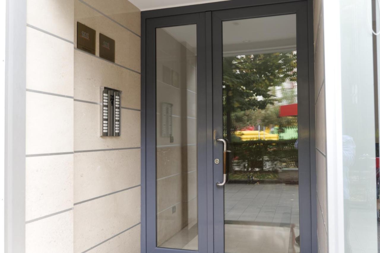 Luxury Condo In Tiranë Luaran gambar